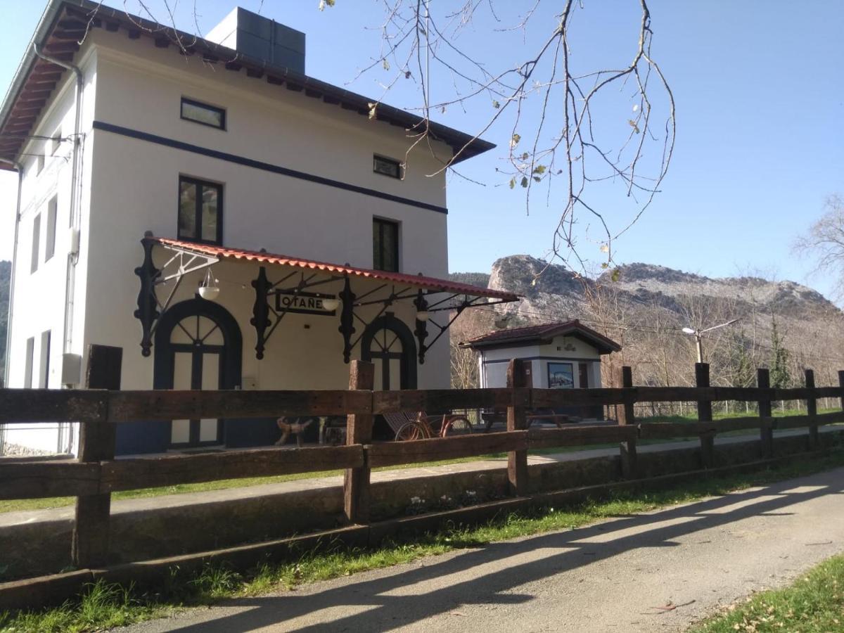Gasthaus Castro Urdiales - La Vieja Estacion - Cerca De Bilbao Exterior foto